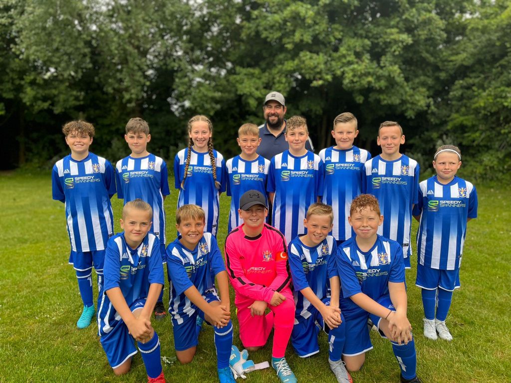 Speedy Spanners sponsors this football team